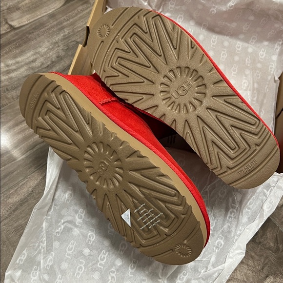 🔥🔥UGG Classic II genuine shearling lined short boot - Picture 13 of 16